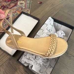 Lulu's Gold Braided Strap Sandals NWT